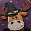 Moose with Witch Hat 01