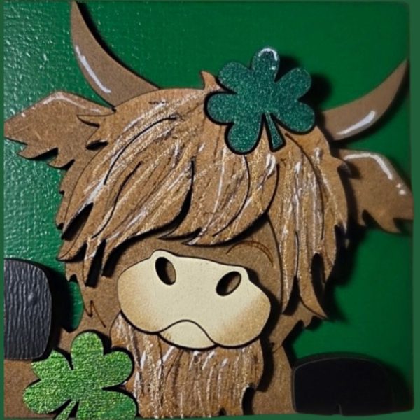 Highland Cow & Clovers 01 Highland Cow & Clovers 01